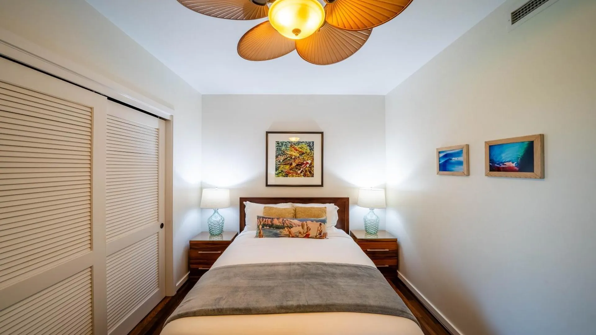 Stunning Luxurious Ocean Villa With Ocean Views From All Bedrooms. Kahuku