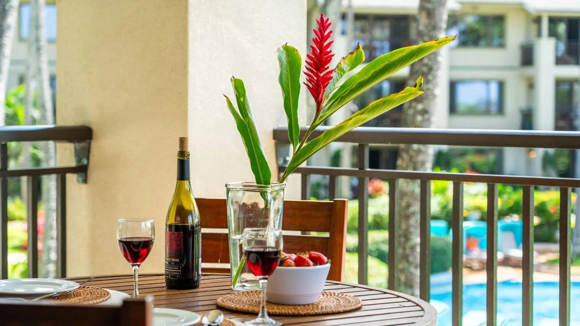 Stunning Luxurious Ocean Villa With Ocean Views From All Bedrooms. Kahuku