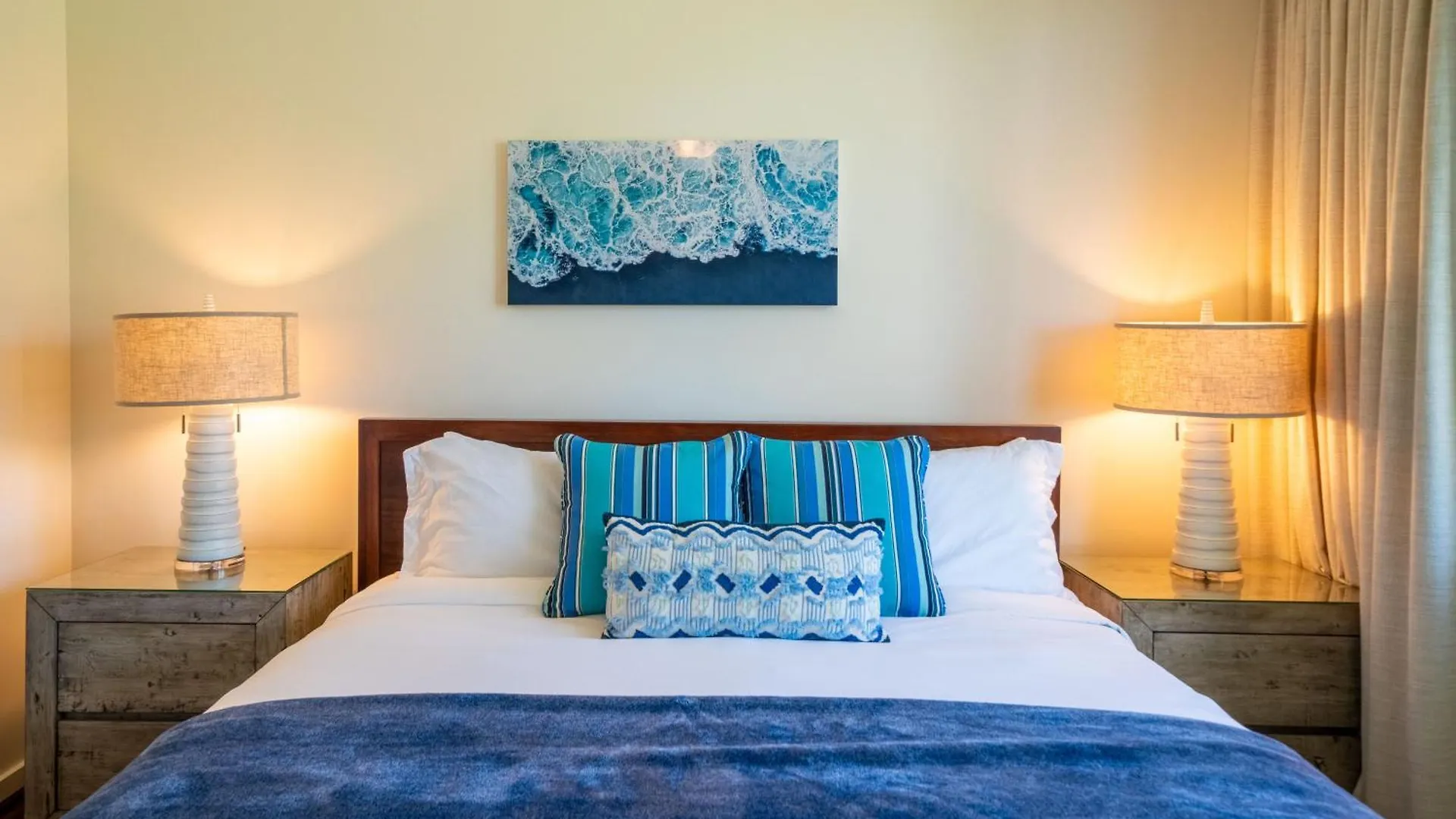 Stunning Luxurious Ocean Villa With Ocean Views From All Bedrooms. Kahuku Stany Zjednoczone Ameryki