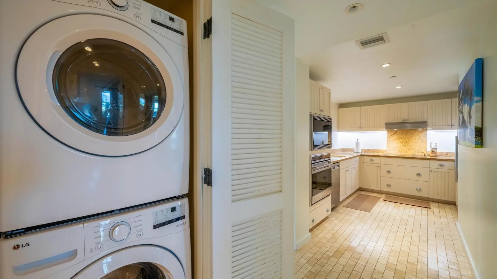 Stunning Luxurious Ocean Villa With Ocean Views From All Bedrooms. Kahuku