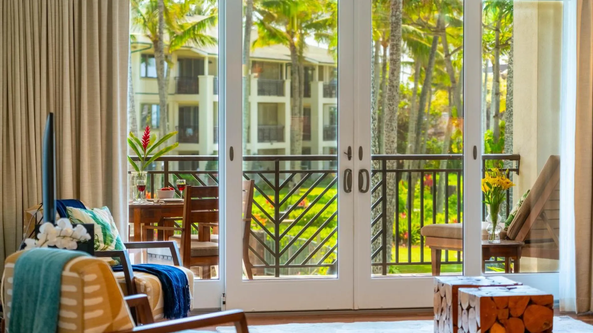 Stunning Luxurious Ocean Villa With Ocean Views From All Bedrooms. Kahuku